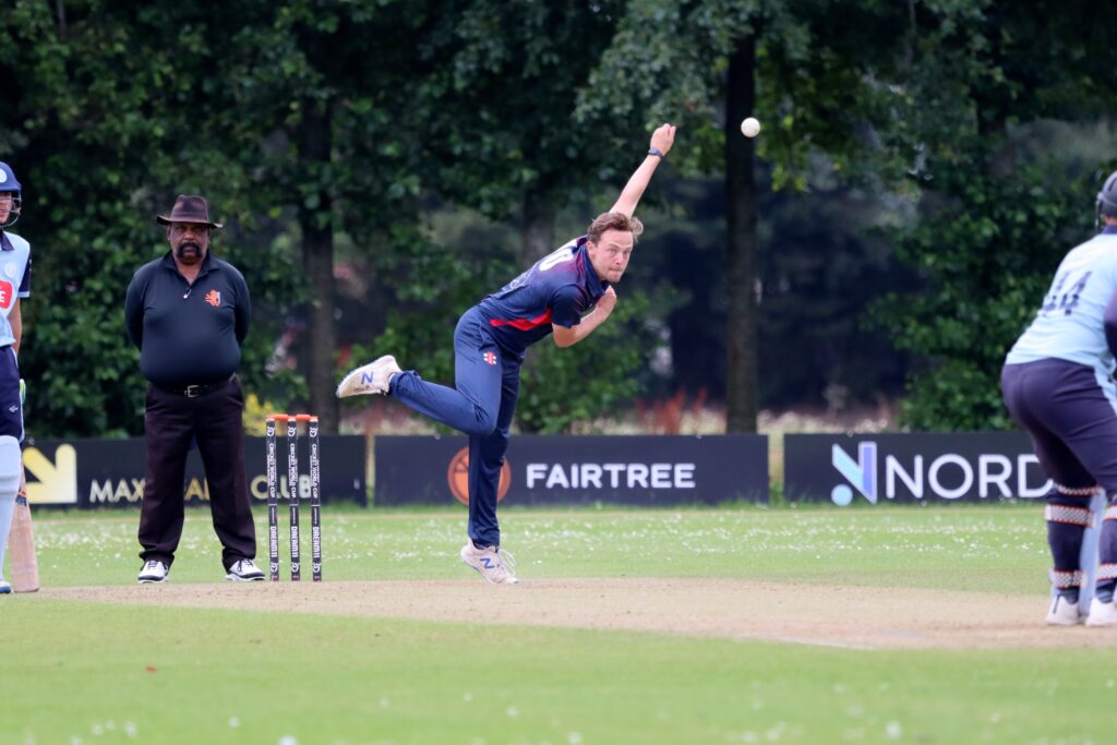 VCC wint twee maal in Topklasse-cricketcompetitie