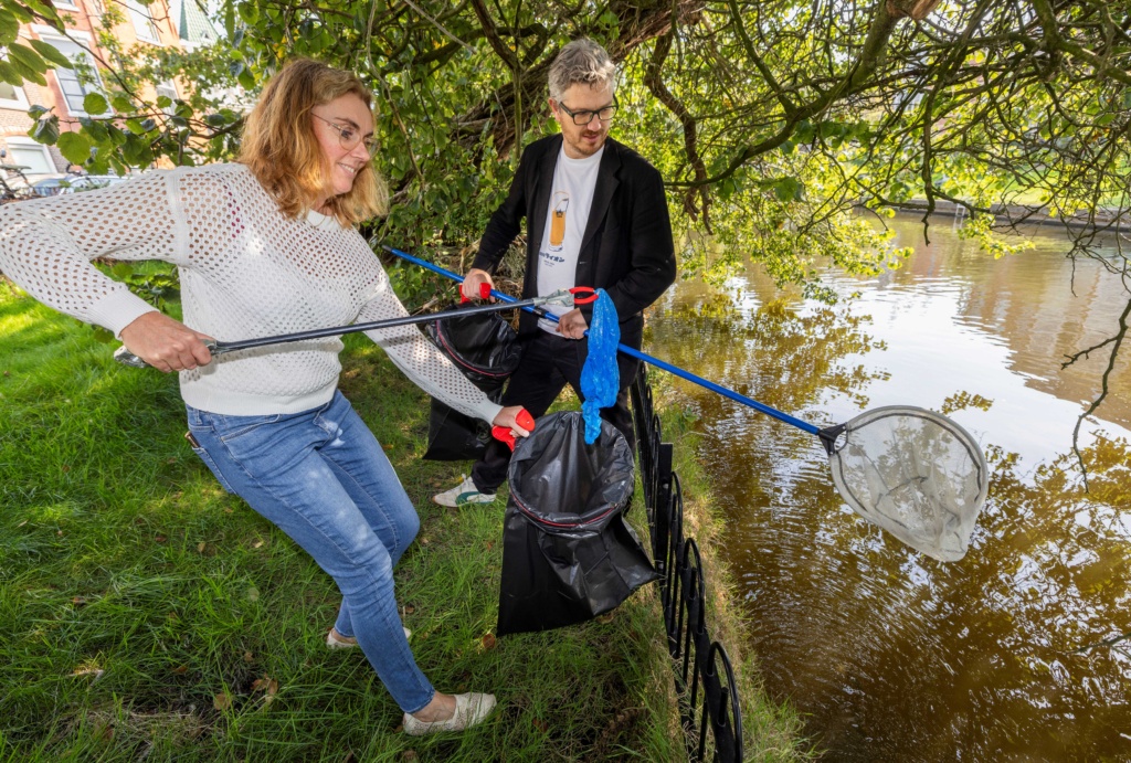 Eerste oeveradoptie in Den Haag: Bewoners helpen de stad schoon te houden