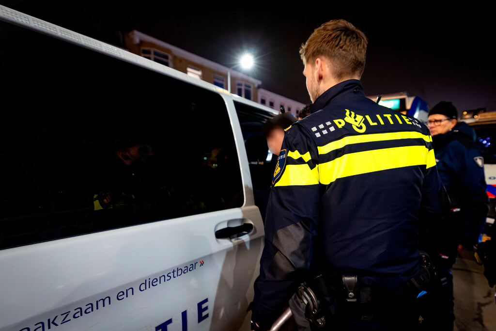 Handhavingsactie Segbroek: illegaal vuurwerk en drugs in opbergbox
