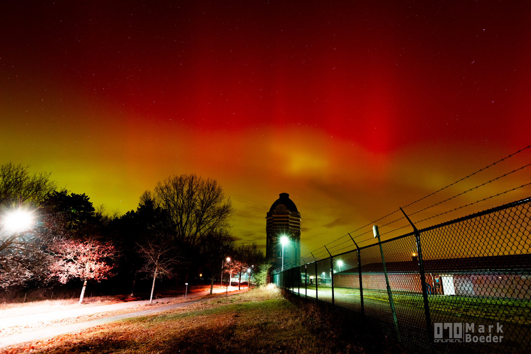 Zeldzaam noorderlicht zichtbaar in Den Haag bij Scheveningen