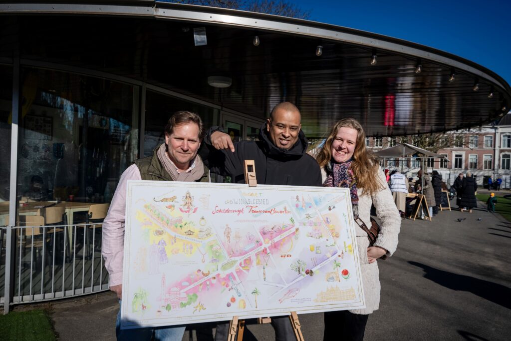 Toeristische plattegrond zet winkels Schilderswijk en Transvaal op de kaart Toeristische plattegrond zet winkels Schilderswijk en Transvaal op de kaart