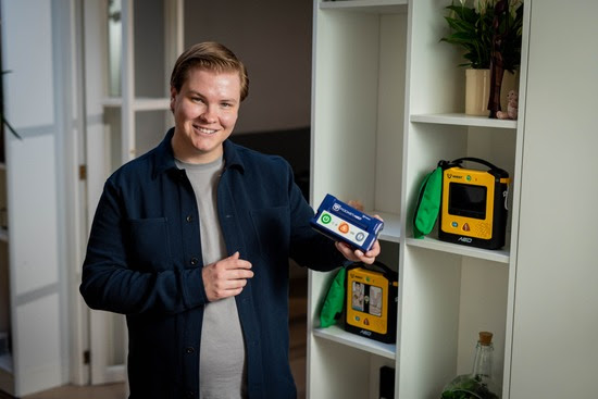 Broekzak-AED kan binnen 2 minuten leven redden