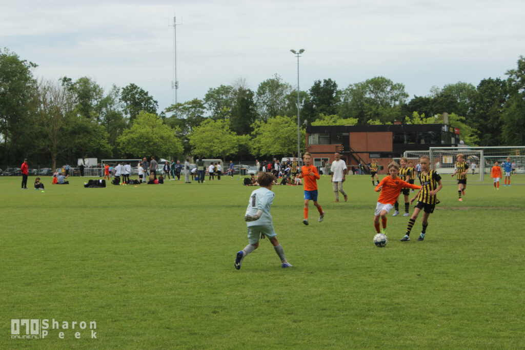 Wilhelmus-toernooi brengt 1.800 jonge voetballers naar sportpark Westvliet