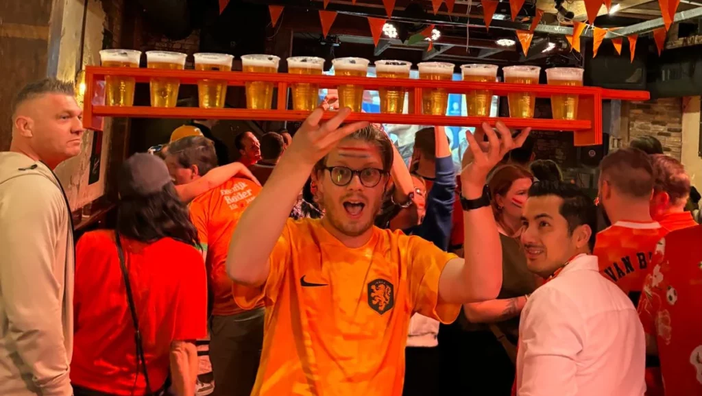 Rootz verandert tijdens WK in Holland House van Den Haag
