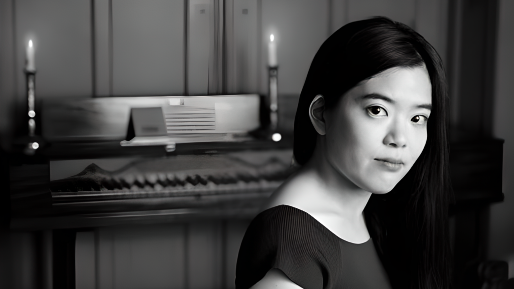 Mako Kodama laat horen dat Schuberts muziek tegelijk licht en groots is Mako Kodama laat horen dat Schuberts muziek tegelijk licht en groots is