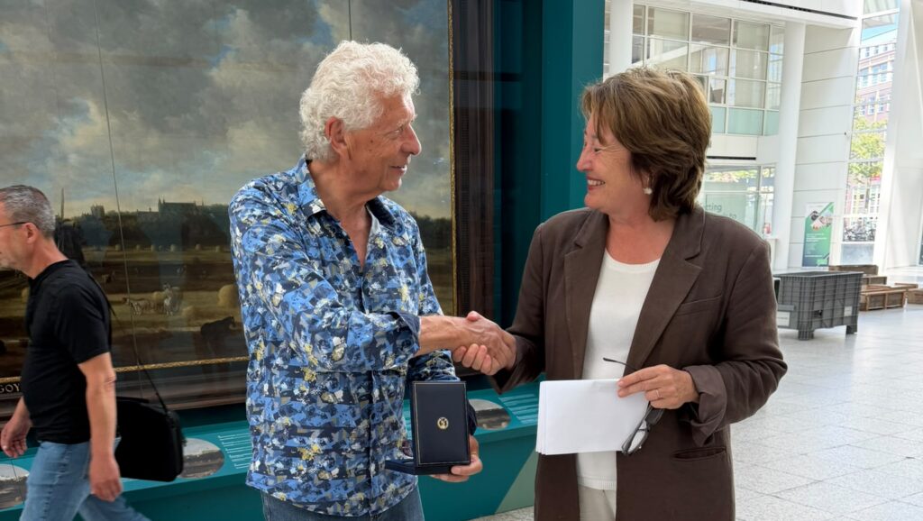 Stadspenning voor Herbert Boerendonk na 25 jaar bestuurswerk