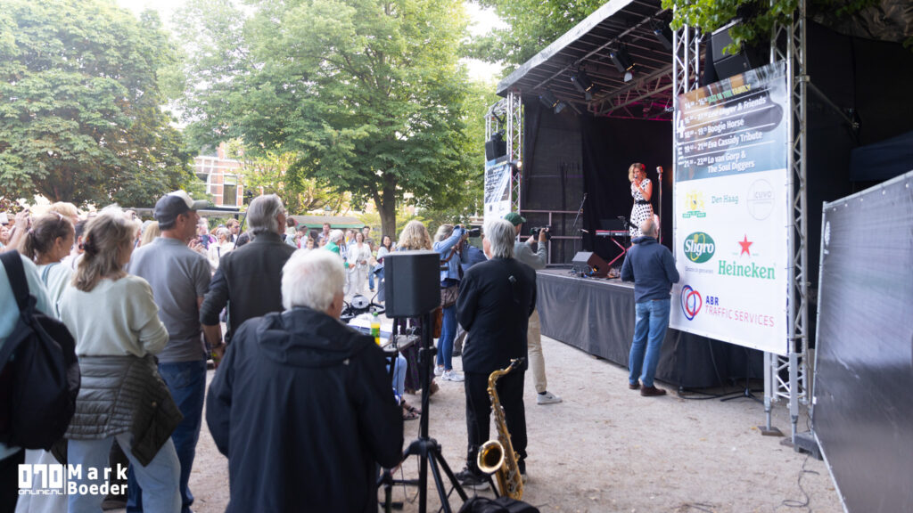 Jazz in de Regentes zorgt voor sfeervolle muziekdag op Koningsplein