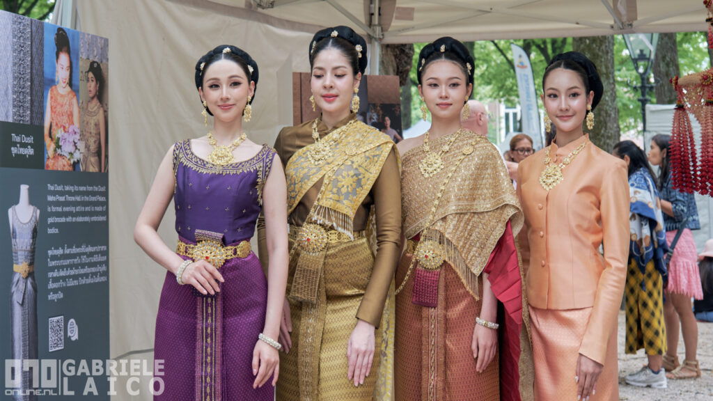 Bezoekers genieten van Thaise tradities op festival in Den Haag