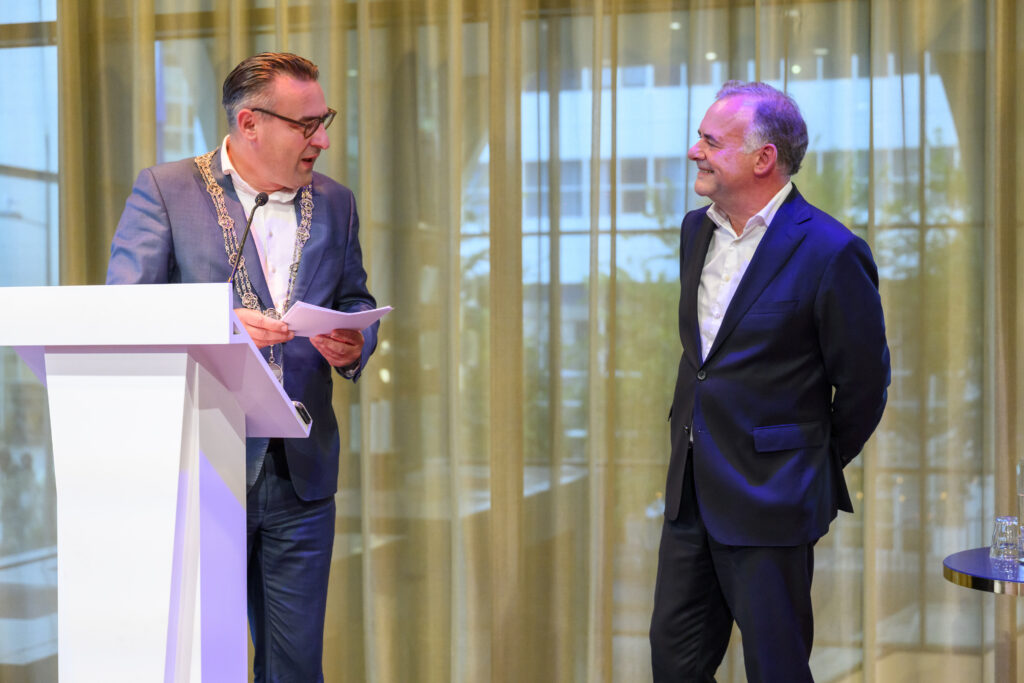 Hans Biesheuvel is koninklijke onderscheiden als ondernemer en cultuurverbinder