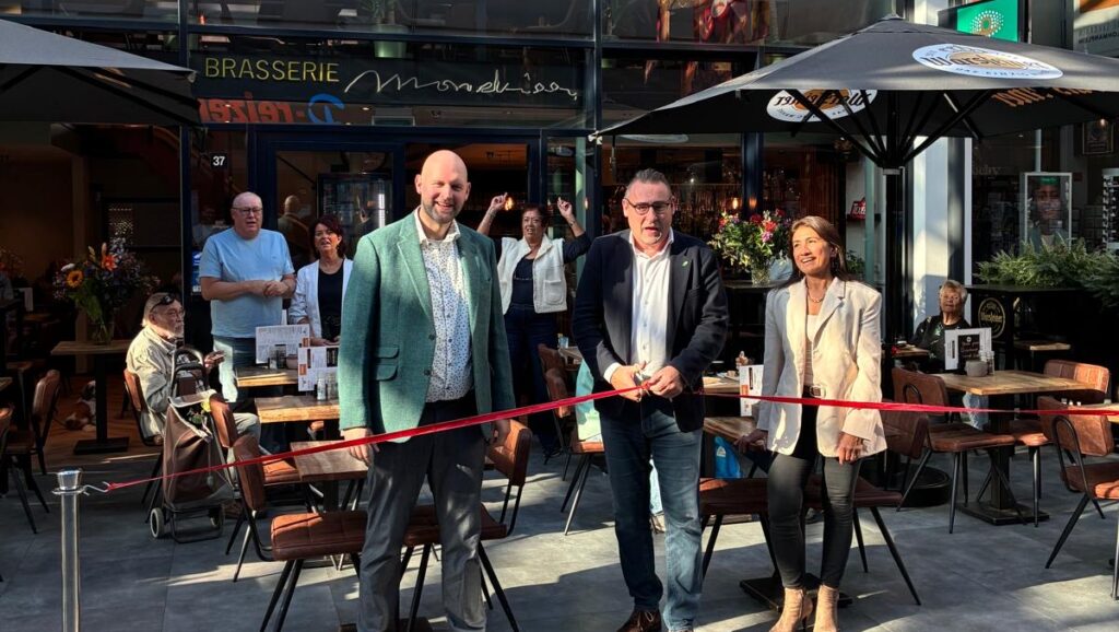 Brasserie Mondriaan weer open in Winkelcentrum De Savornin Lohmanplein