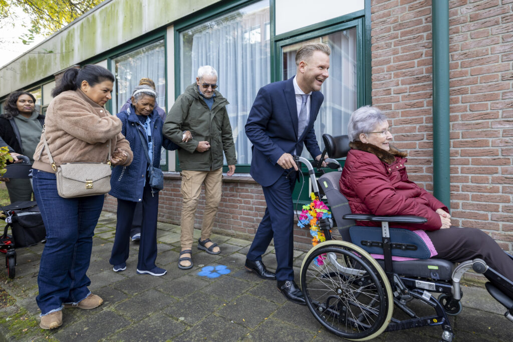 Vergeet-me-niet-pad helpt mensen met dementie mee te blijven doen 