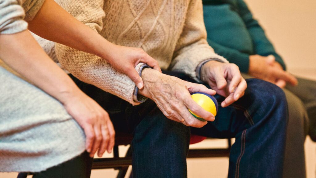 Haagse ouderen met dementie moeten kunnen blijven meedoen